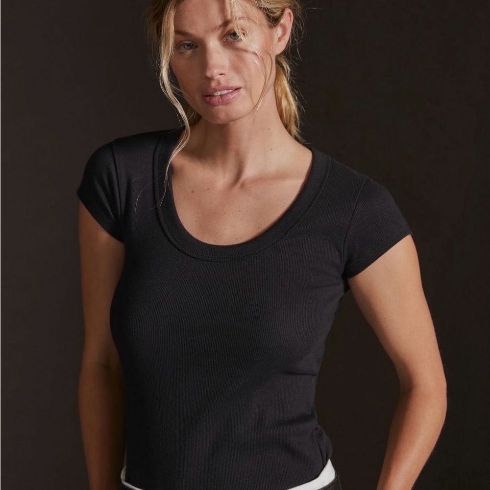 Pilcro Classic Black Scoop Neck Women's Tee